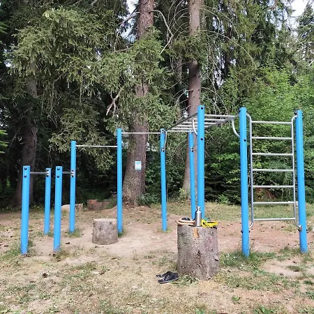 E45 In Gardens, Borovets