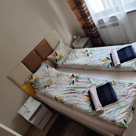 Appartement E45 In Gardens, *