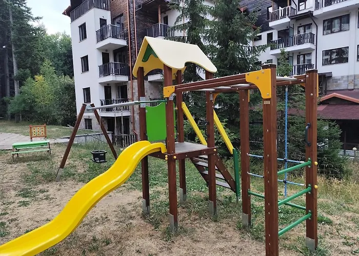 E45 In Gardens, * Borovets